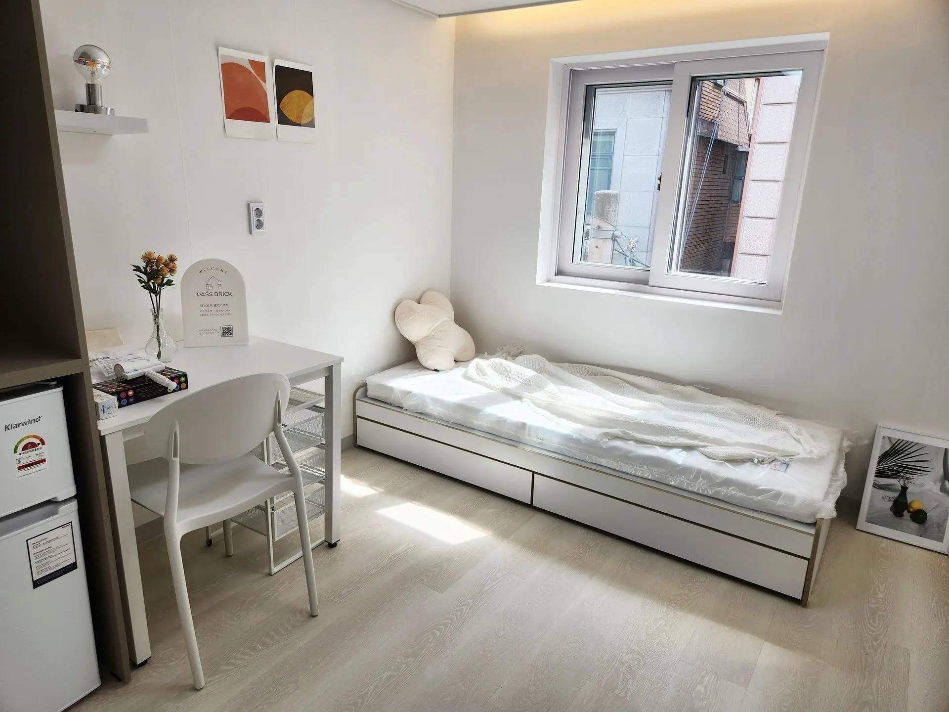 Room image 3