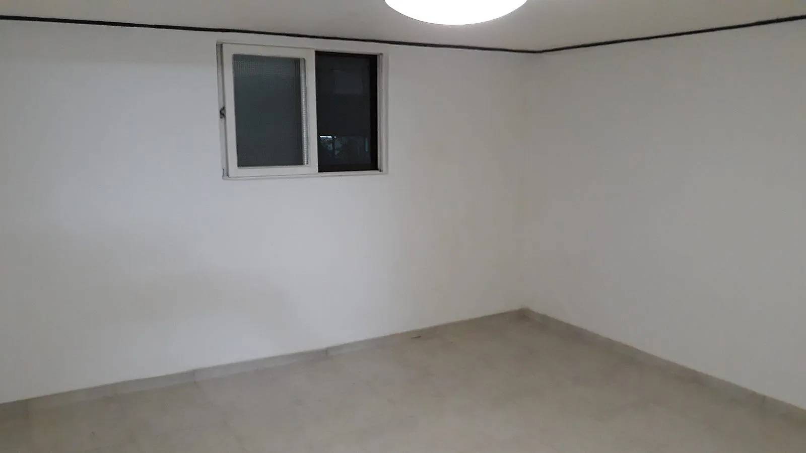 img 1