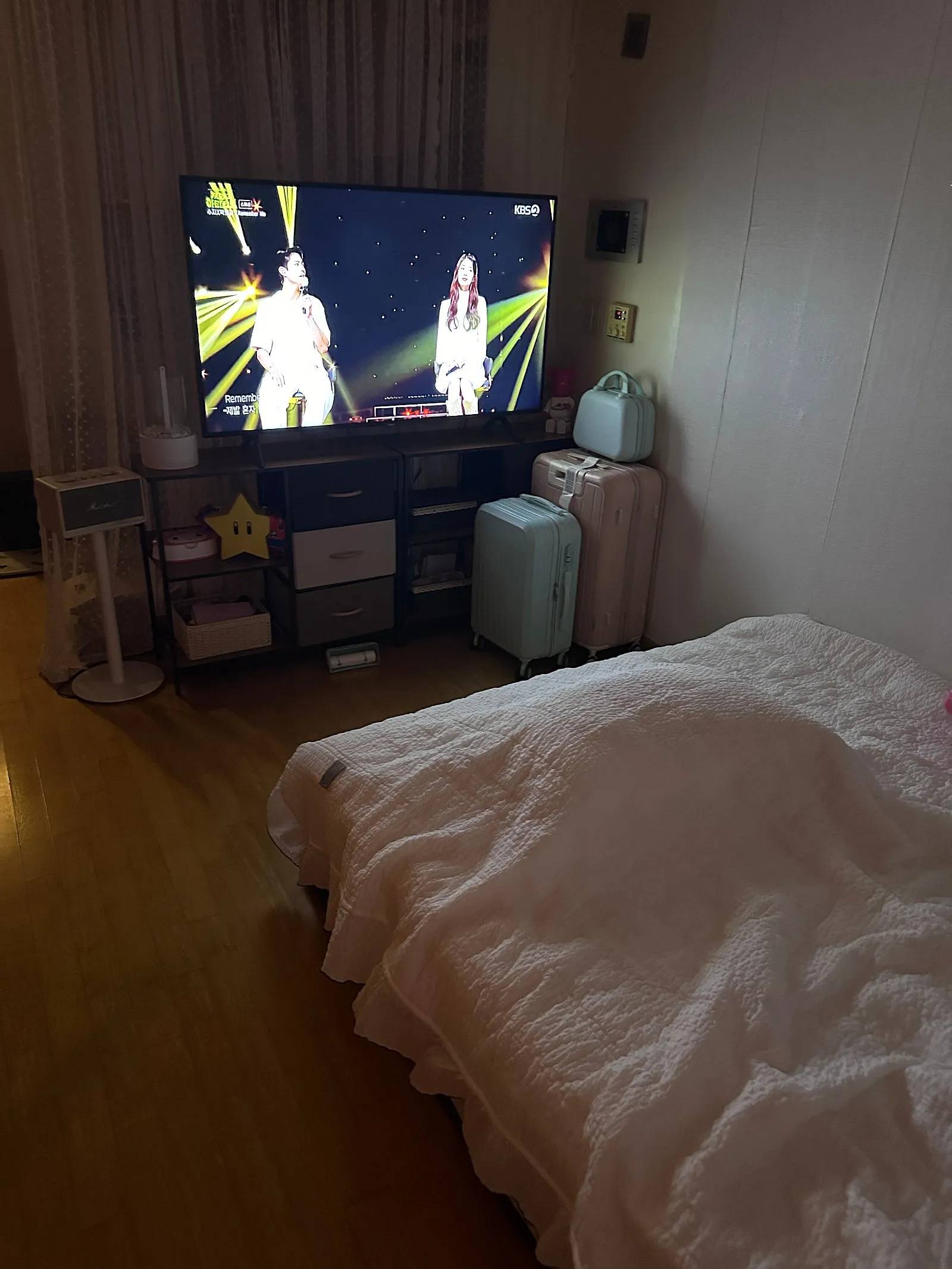 Room image 5