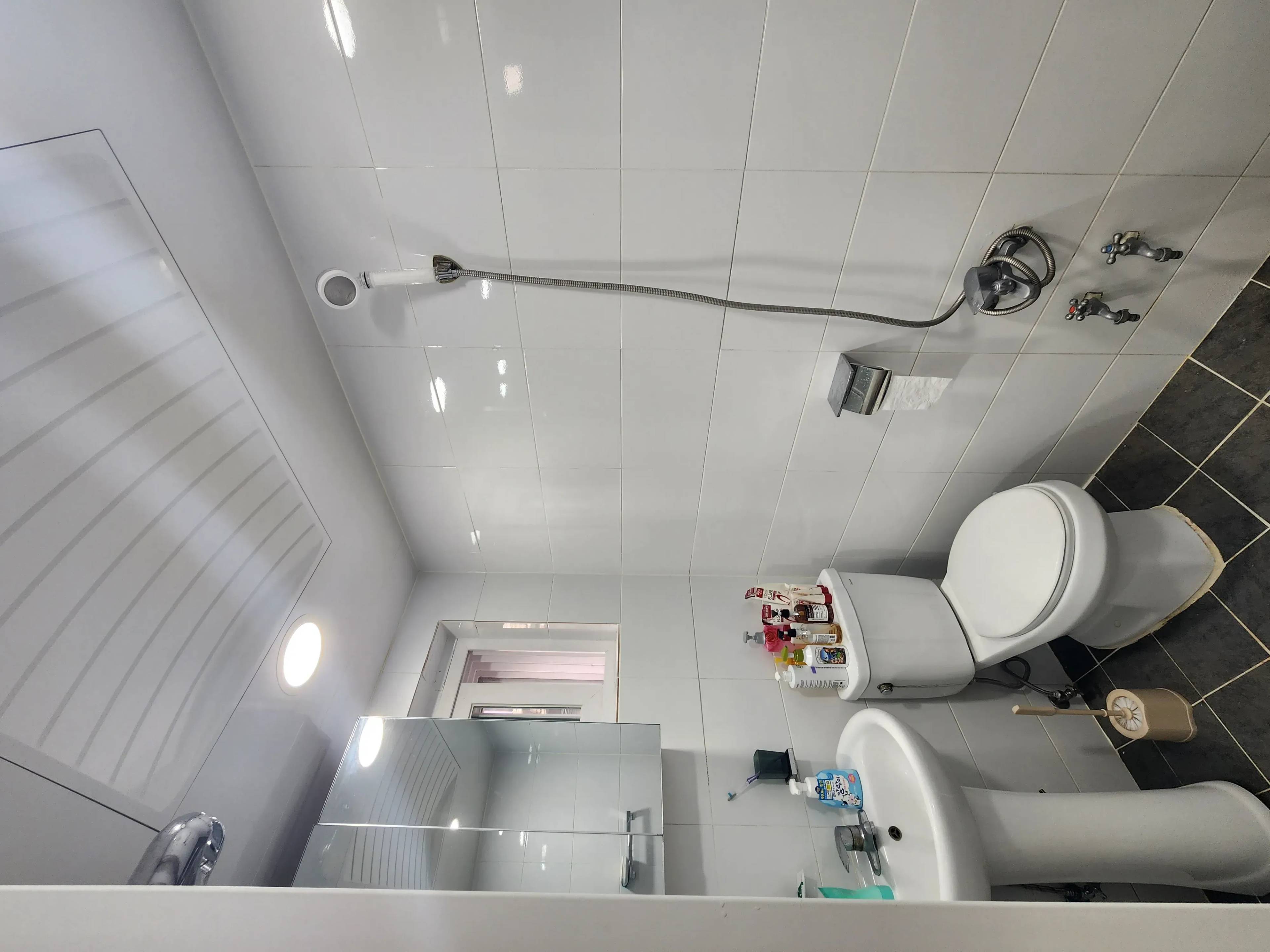 Room image 5