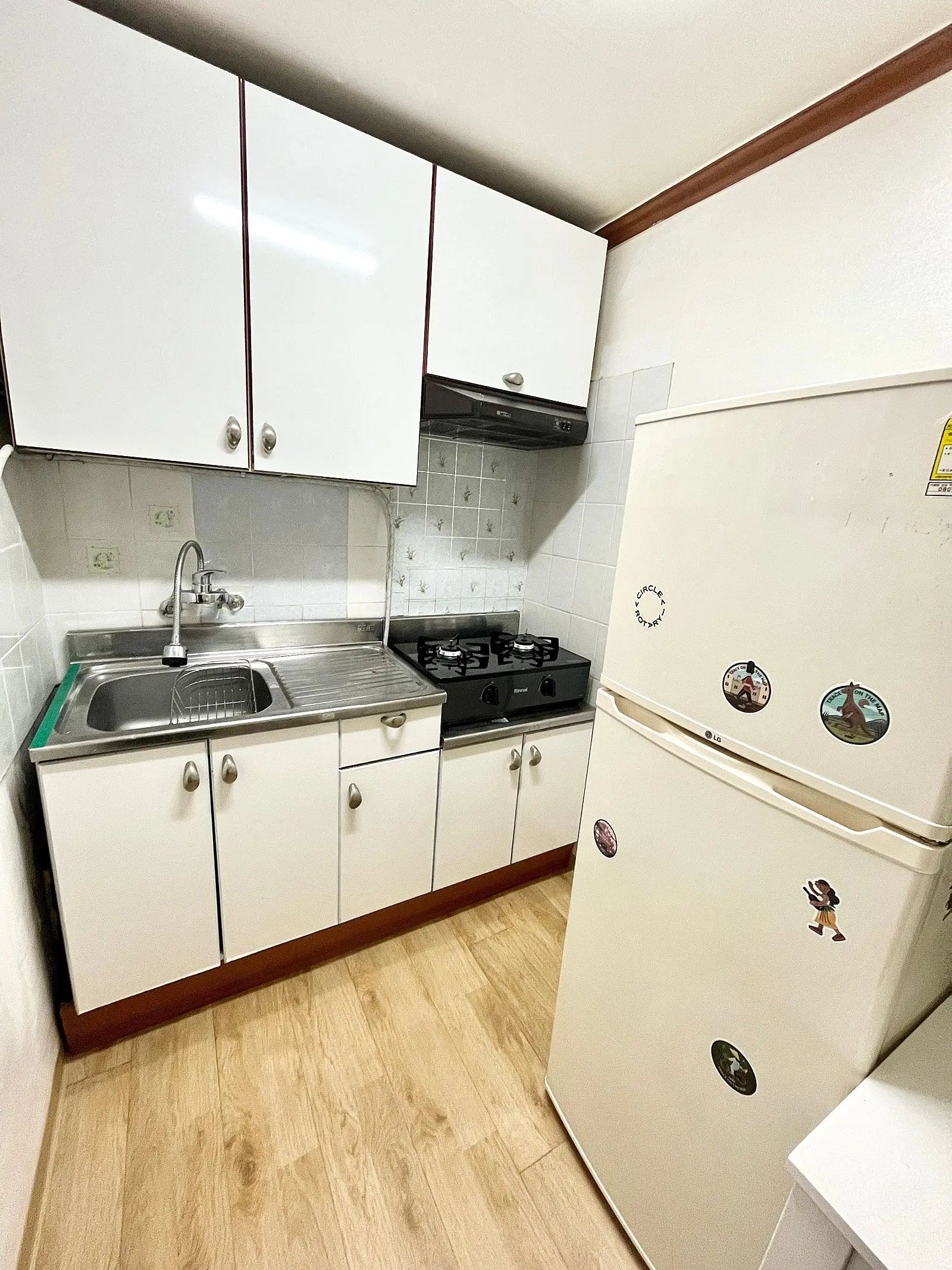 Room image 3