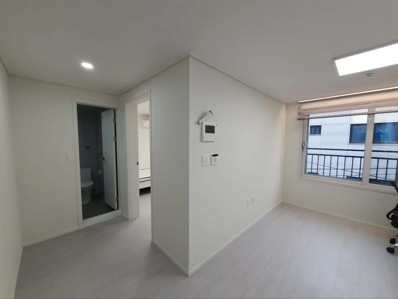 Room image 1