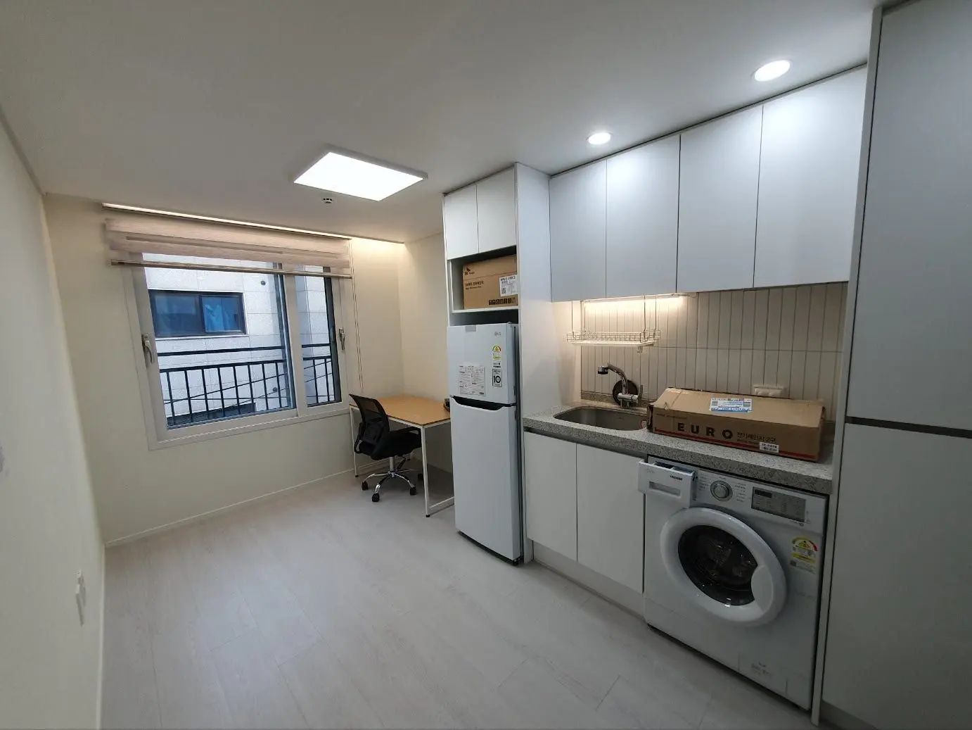 Room image 4