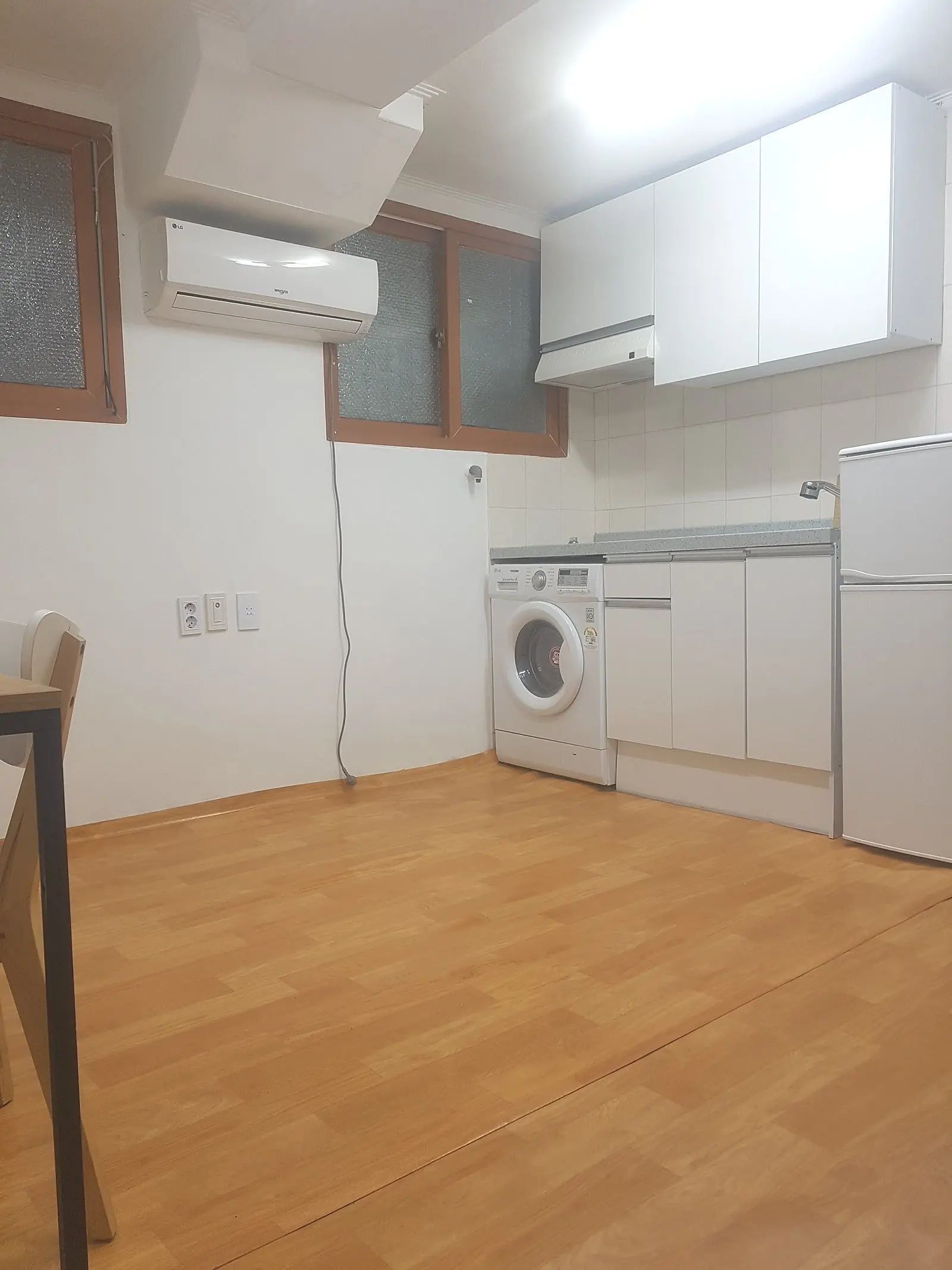 Room image 4