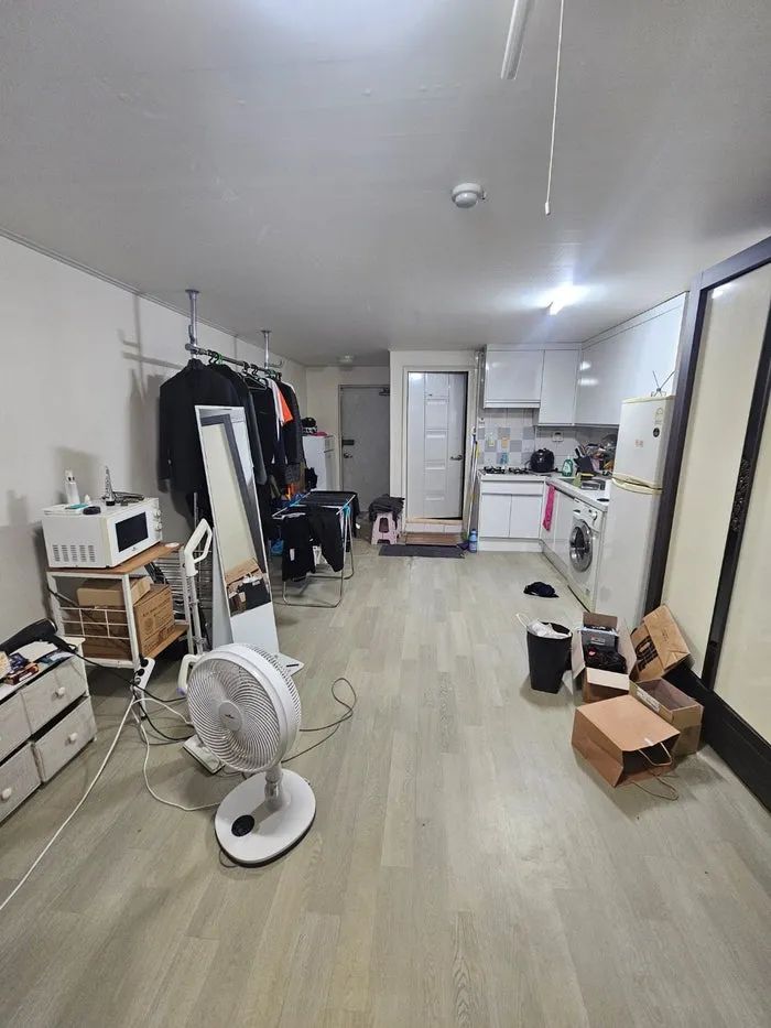 Room image 4