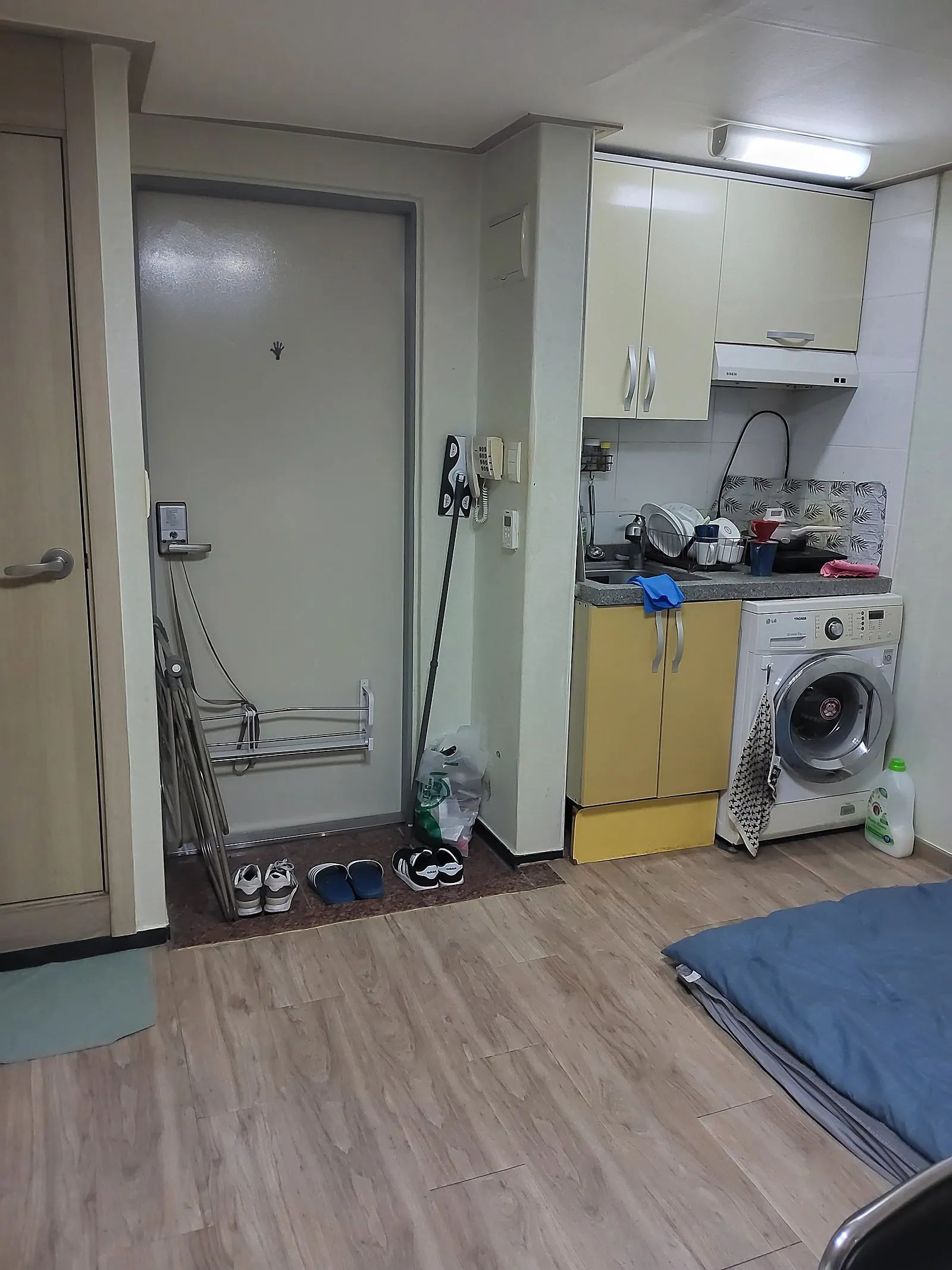 Room image 2