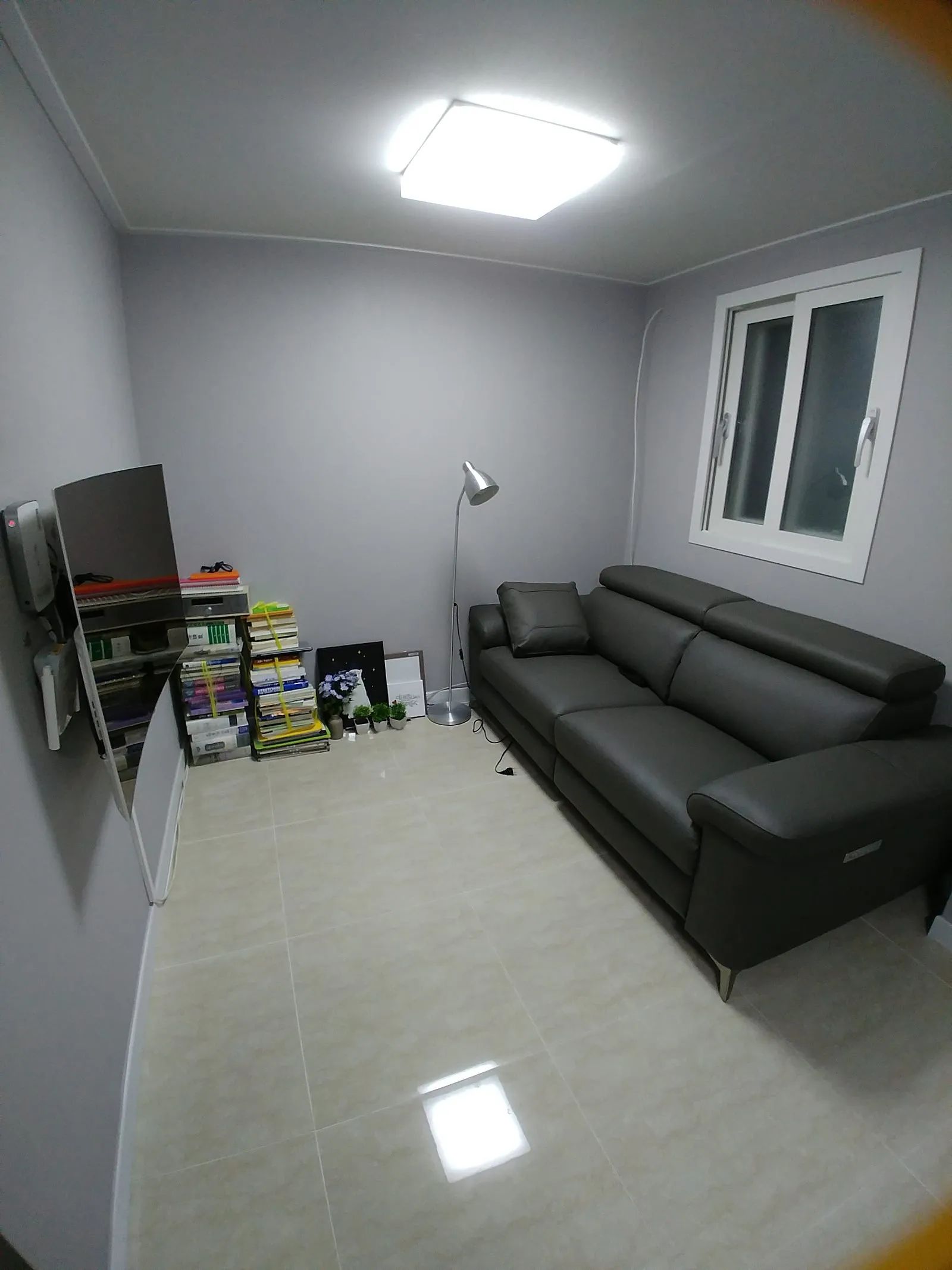 Room image 3
