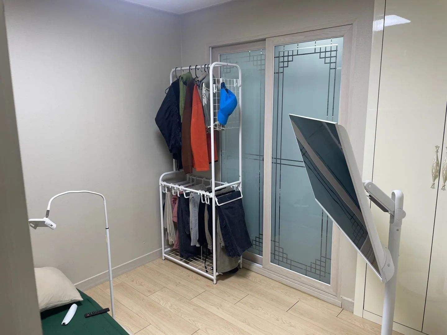 Room image 4