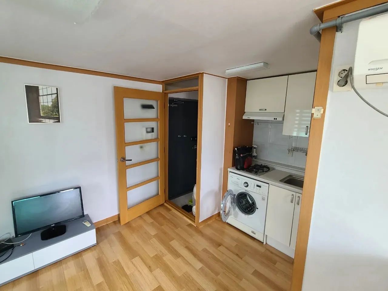 Room image 3
