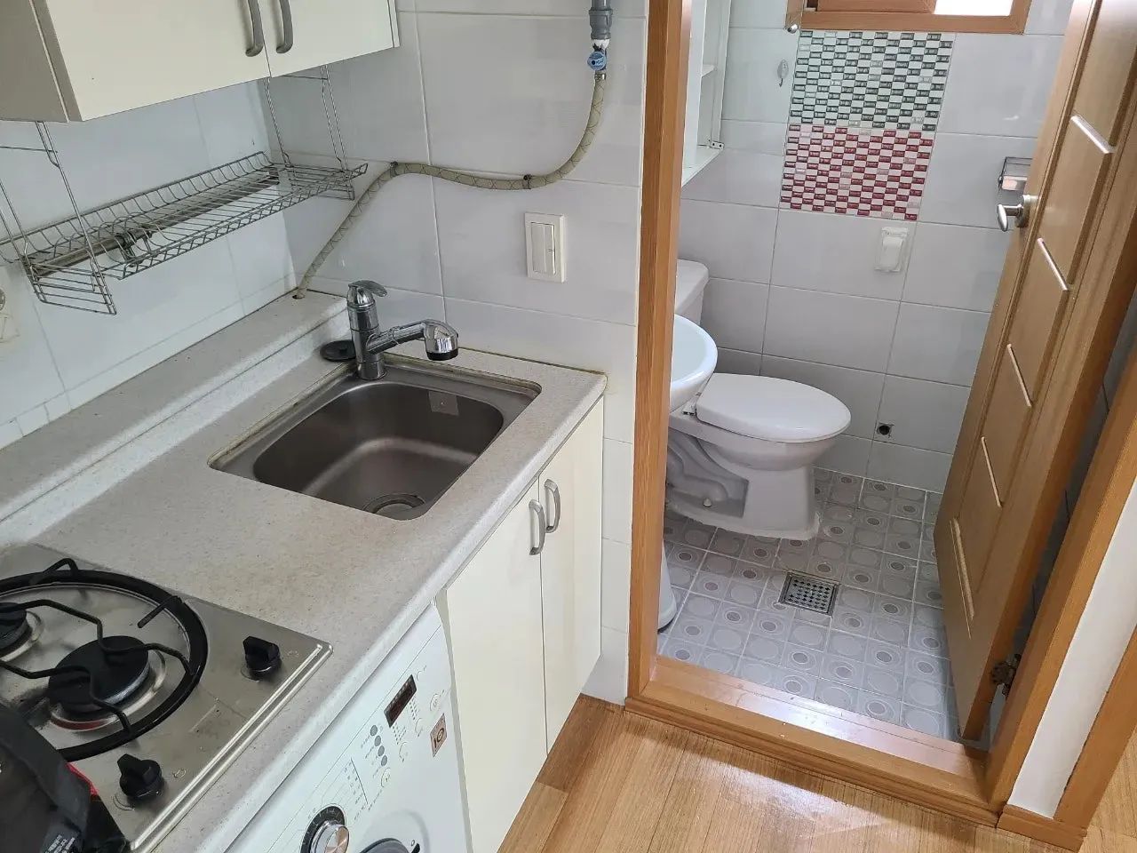Room image 4