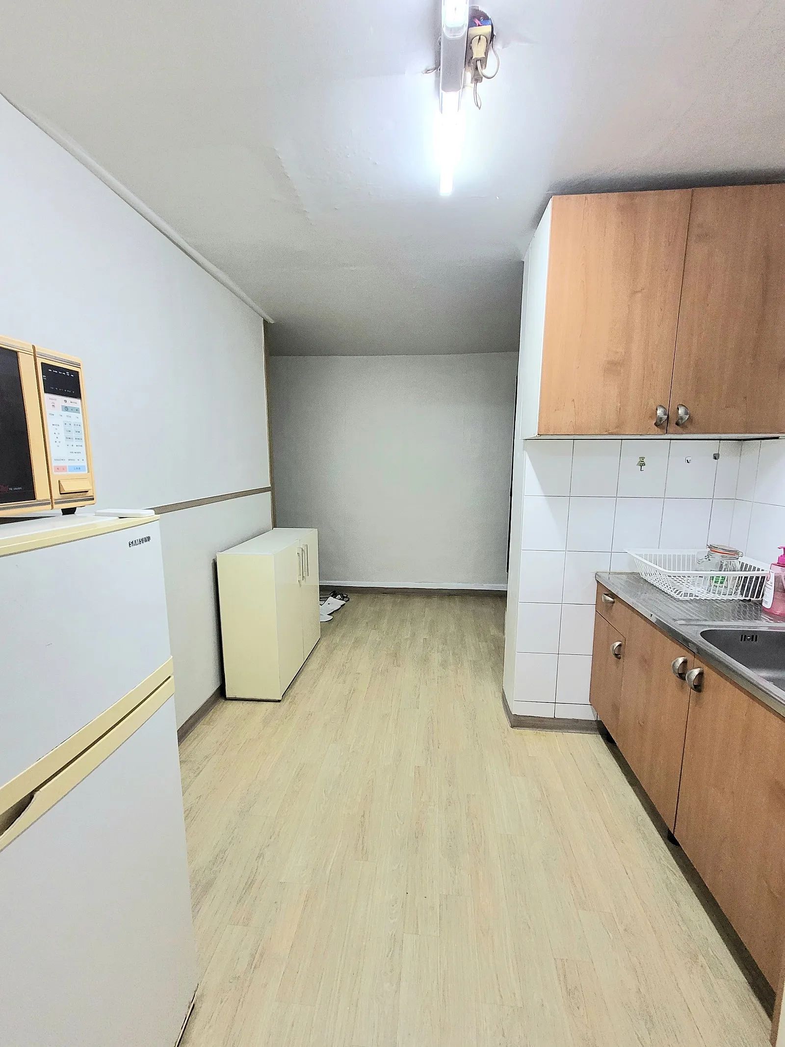 Room image 5
