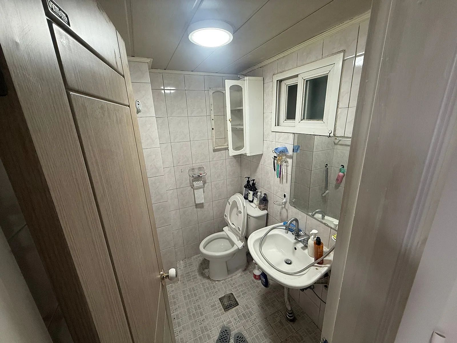 Room image 5