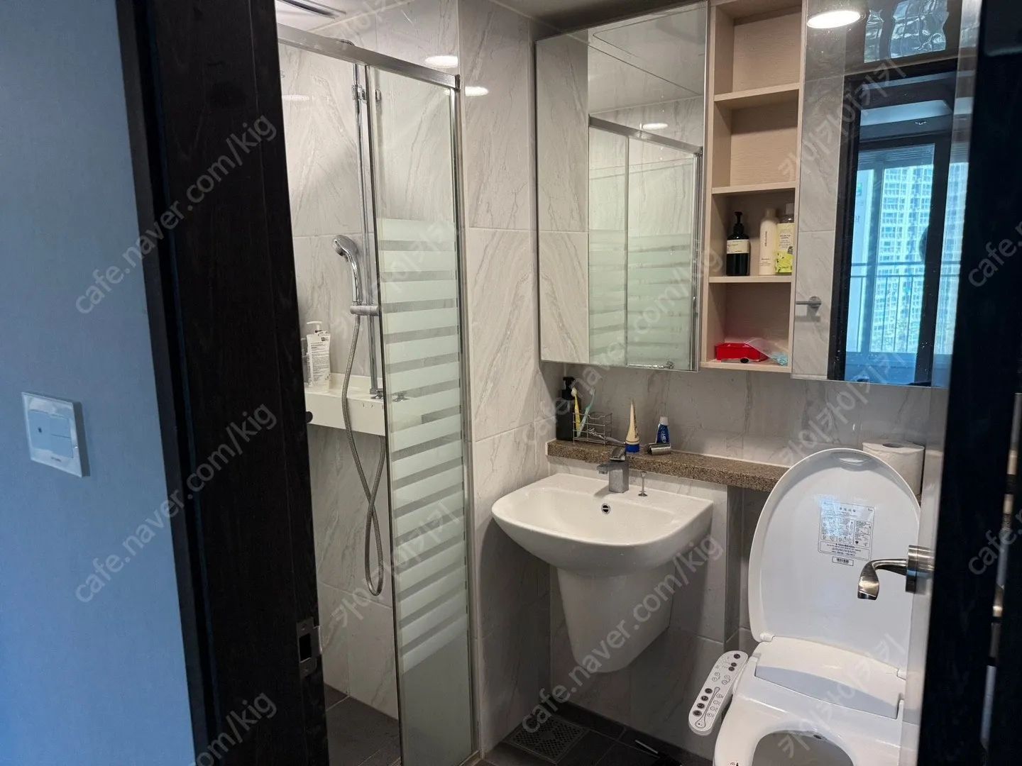 Room image 2