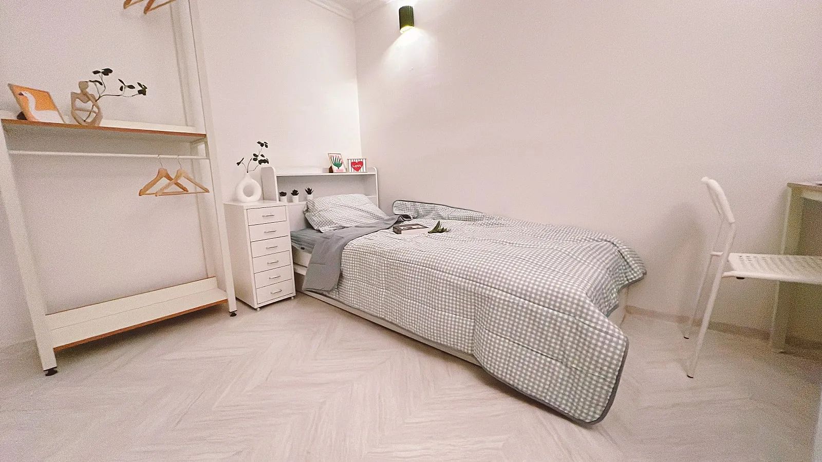 Room image 1