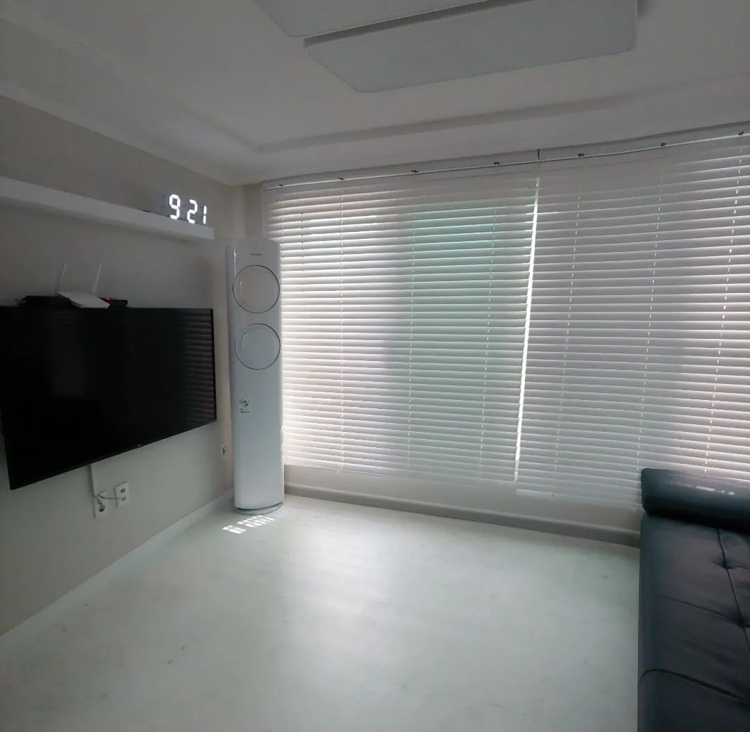 Room image 1