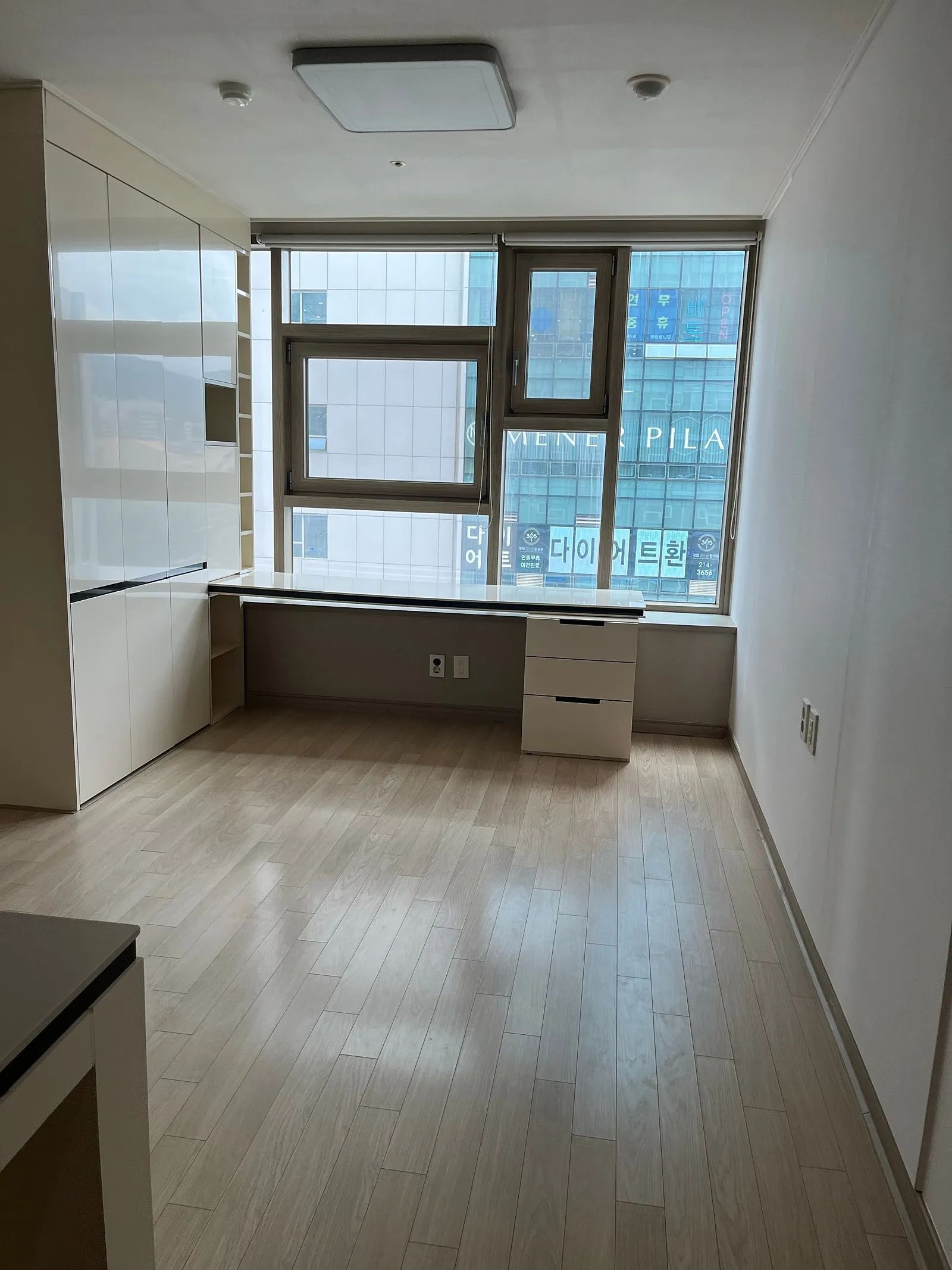 Room image 2