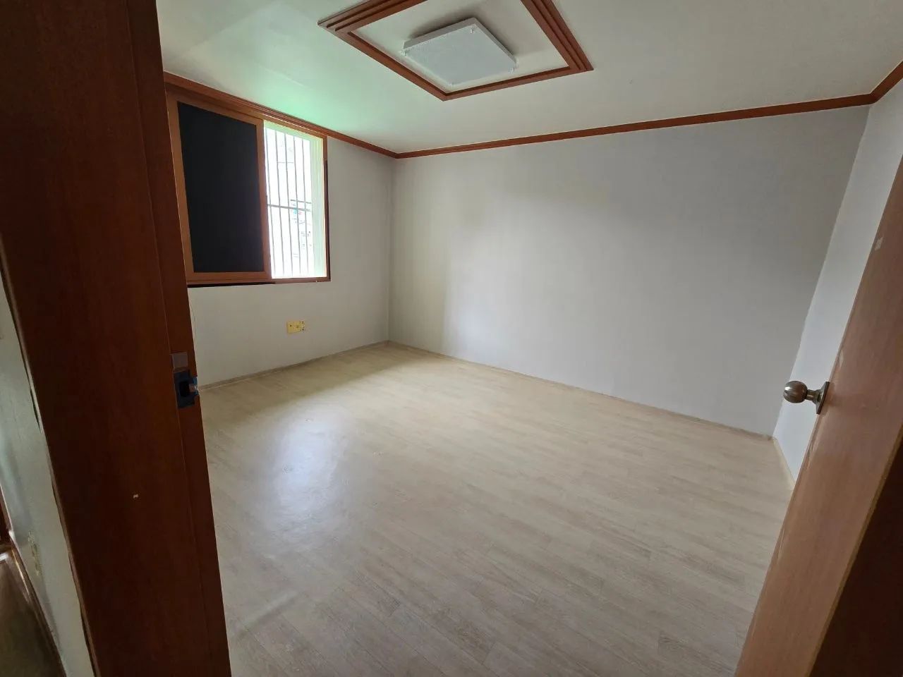 Room image 5